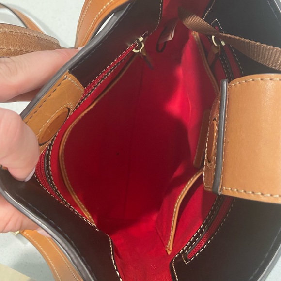 1975 EUC D&B Crossbody Smooth Black Leather with Magnetic Clasp - Picture 3 of 8